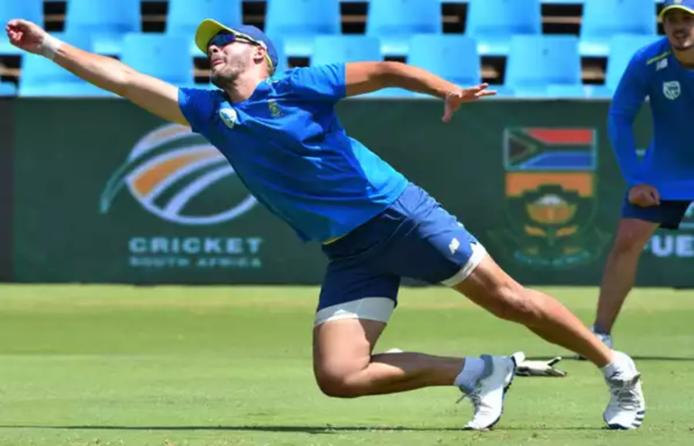 South Africa’s Hitting Flyhalves Have Strange Situations